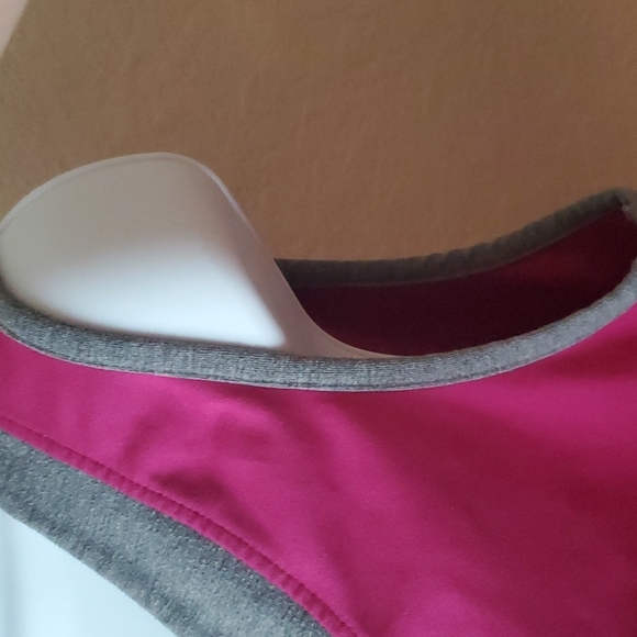 Tek Gear sz L pink with gray trim workout top - Picture 4 of 8